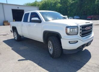  2018 GMC  - Image 0.