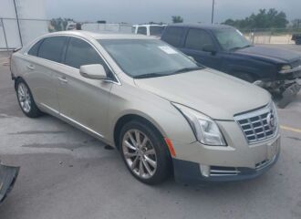  2013 CADILLAC  - Image 0.