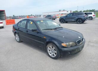  2002 BMW  - Image 0.