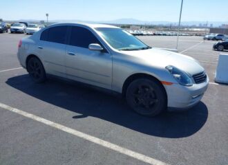  2004 INFINITI  - Image 0.