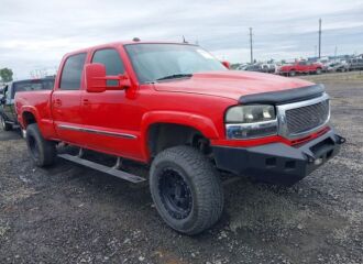  2004 GMC  - Image 0.