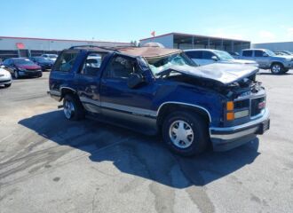  1998 GMC  - Image 0.