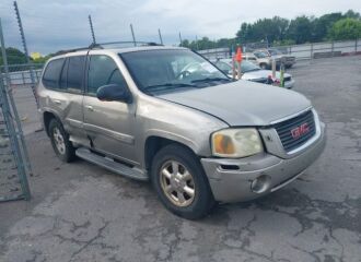  2002 GMC  - Image 0.