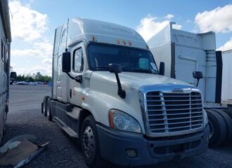  2013 FREIGHTLINER  - Image 0.