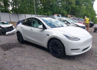  2022 TESLA  - Image 0.