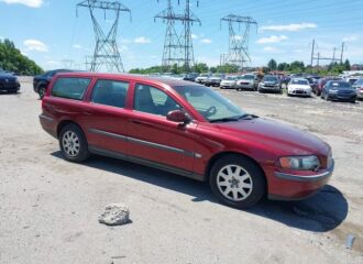  2002 VOLVO  - Image 0.