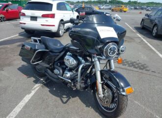  2013 HARLEY DAVIDSON  - Image 0.