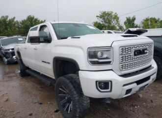  2019 GMC  - Image 0.