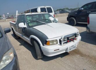  1996 GMC  - Image 0.