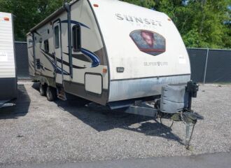  2013 DS CORP DBA CROSSROADS RV  - Image 0.