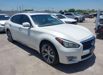  2016 INFINITI  - Image 0.