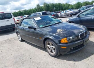  2002 BMW  - Image 0.