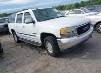  2004 GMC  - Image 0.