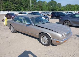  1998 JAGUAR  - Image 0.