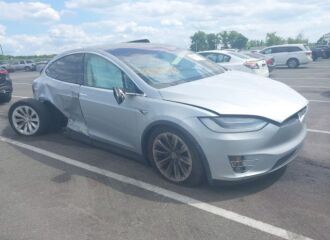  2016 TESLA  - Image 0.