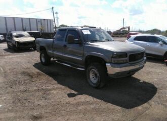  2000 GMC  - Image 0.