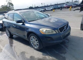  2010 VOLVO  - Image 0.