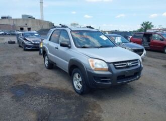  2005 KIA  - Image 0.