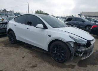  2022 TESLA  - Image 0.