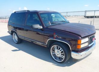  1996 GMC  - Image 0.