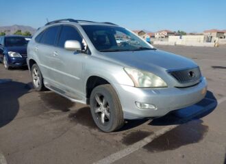  2004 LEXUS  - Image 0.