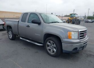  2013 GMC  - Image 0.