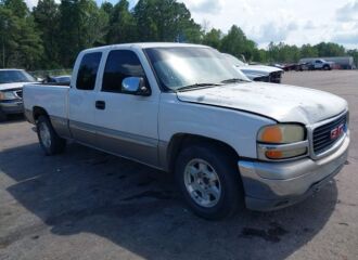  2000 GMC  - Image 0.