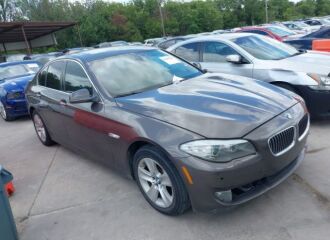  2011 BMW  - Image 0.