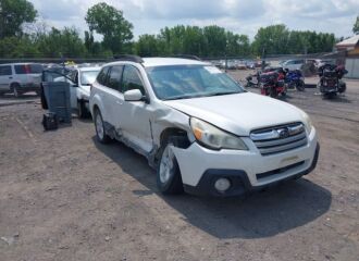  2013 SUBARU  - Image 0.