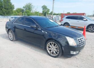  2013 CADILLAC  - Image 0.