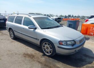  2001 VOLVO  - Image 0.