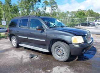  2004 GMC  - Image 0.