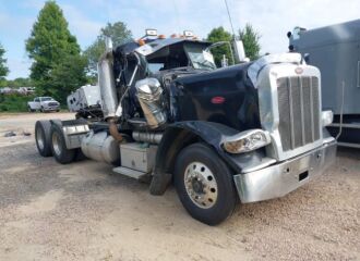  2011 PETERBILT  - Image 0.