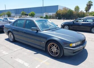  2001 BMW  - Image 0.