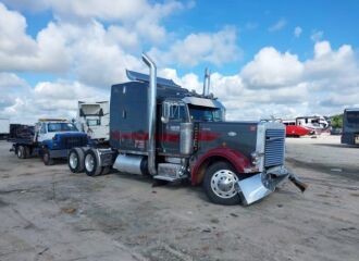  1998 PETERBILT  - Image 0.