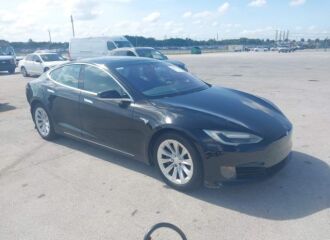  2017 TESLA  - Image 0.