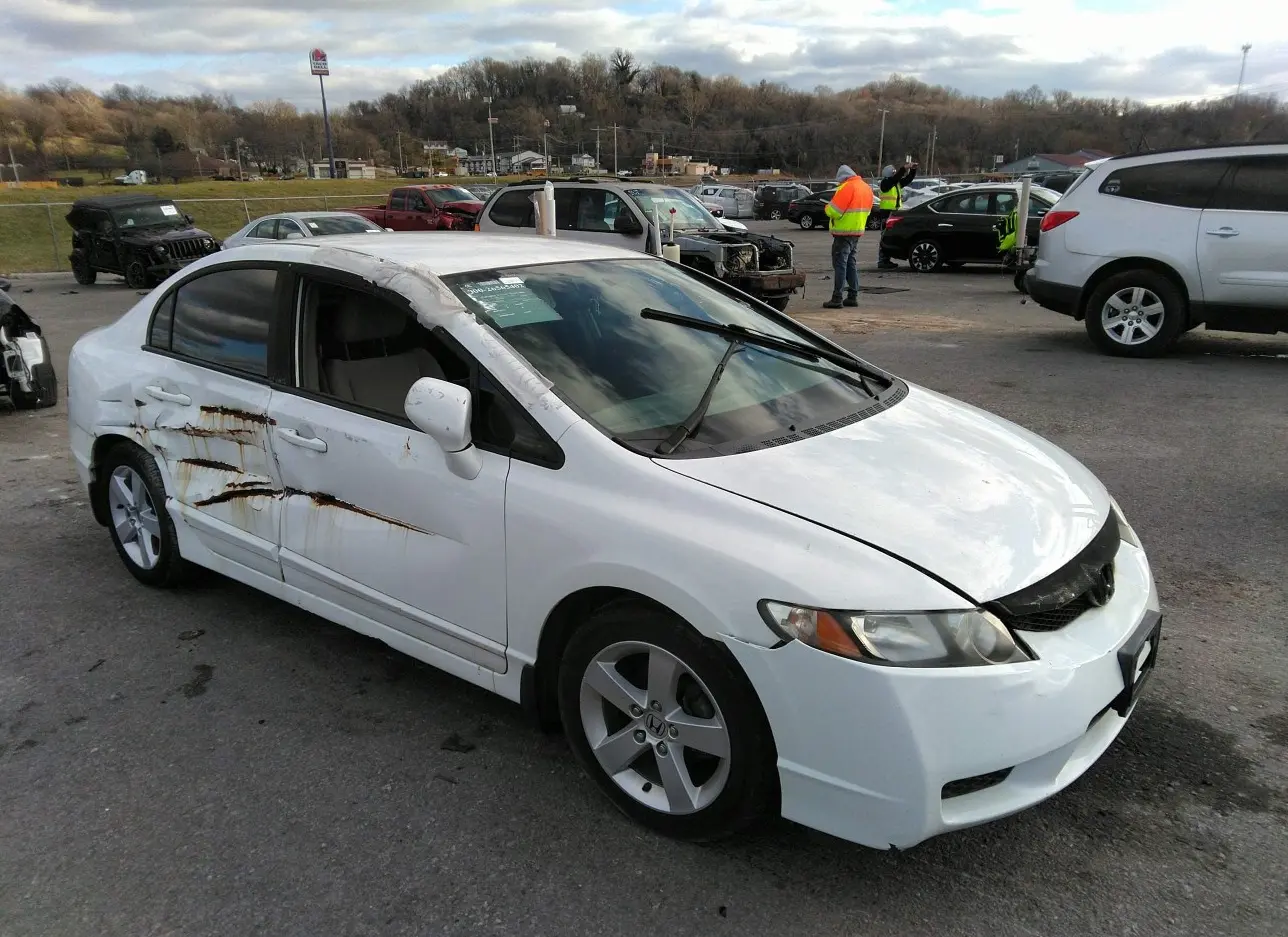 2011 HONDA  - Image 1.