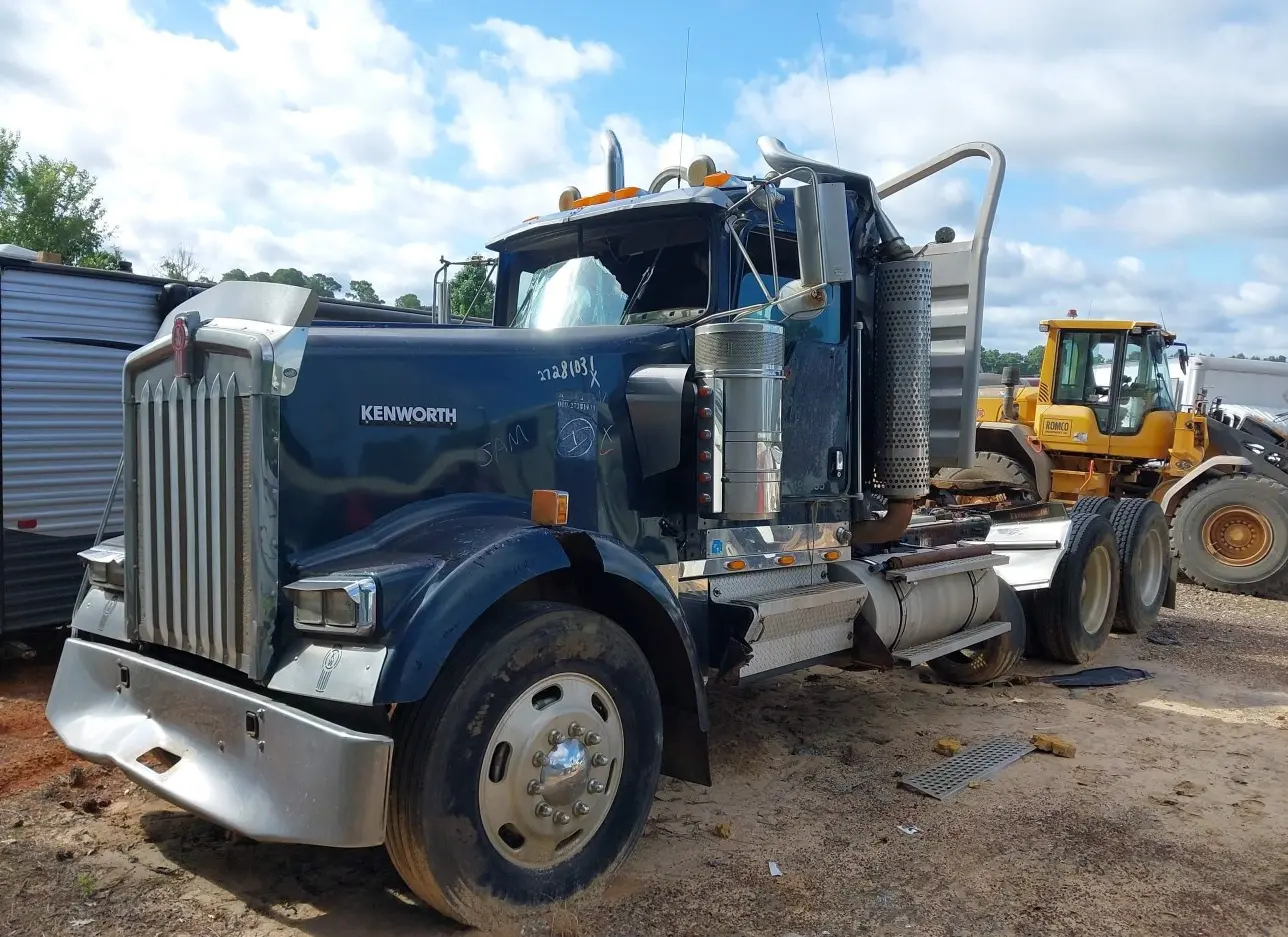 2004 KENWORTH  - Image 1.