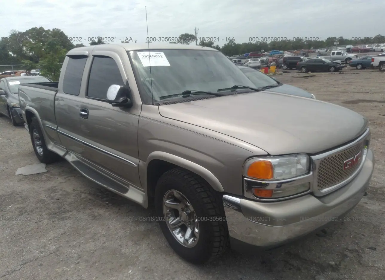 2002 GMC  - Image 1.