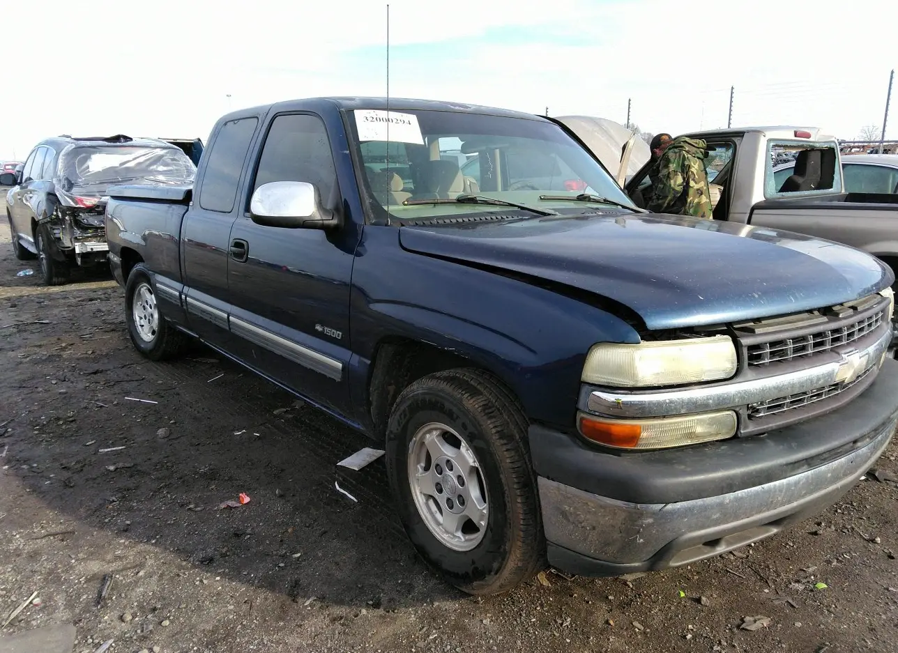 2002 CHEVROLET  - Image 1.