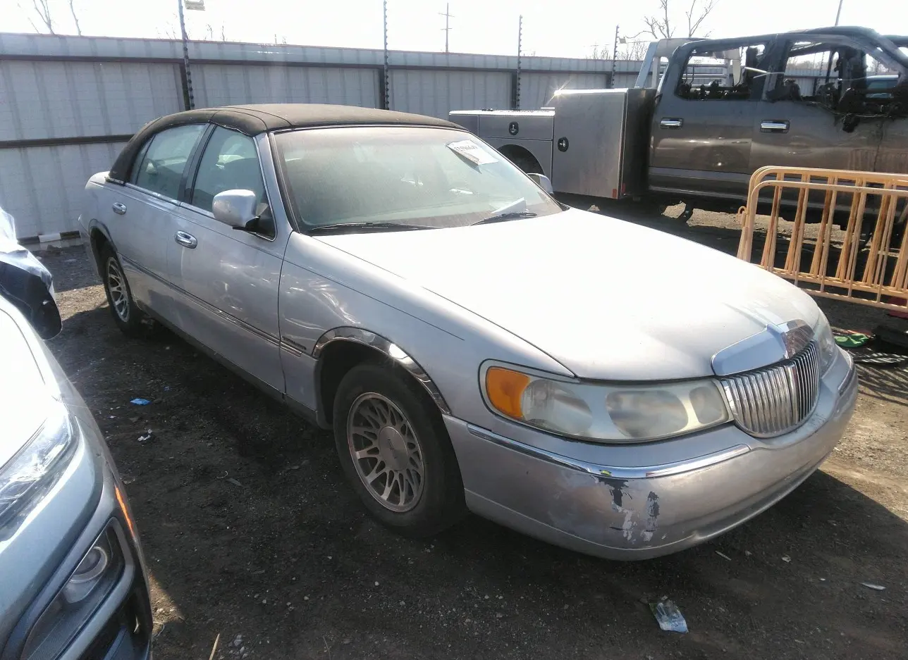 2000 LINCOLN  - Image 1.