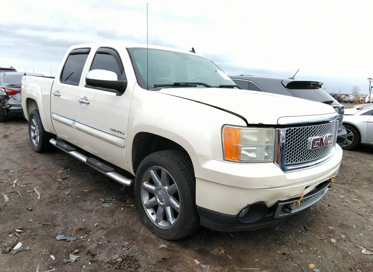 2010 GMC  - Image 1.