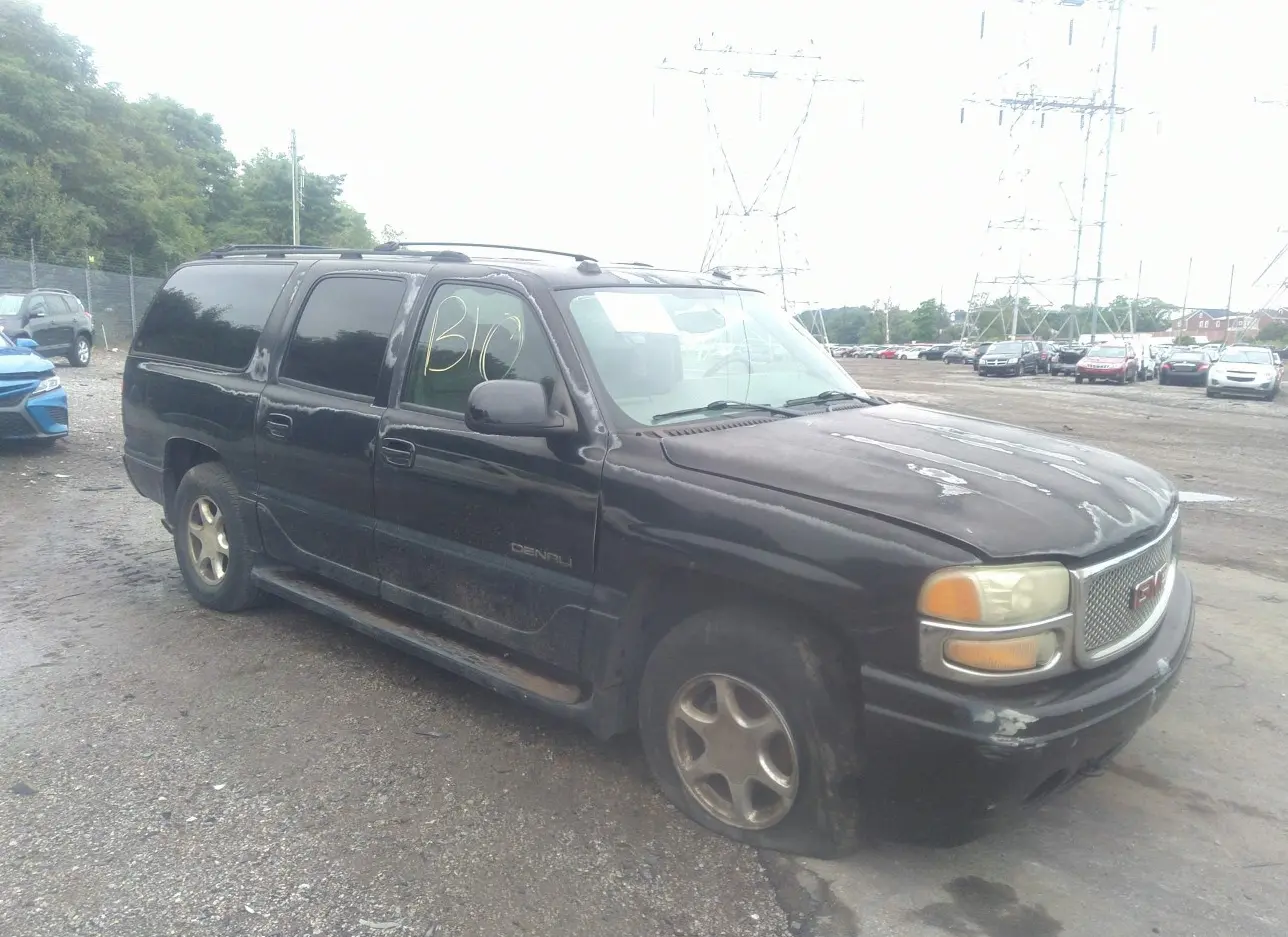 2004 GMC  - Image 1.