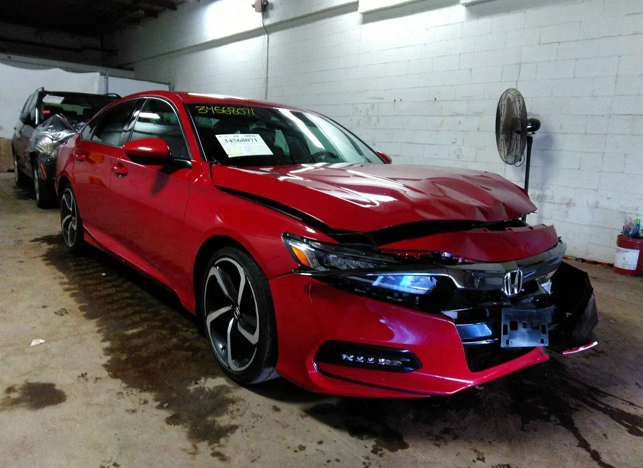 2018 HONDA  - Image 1.