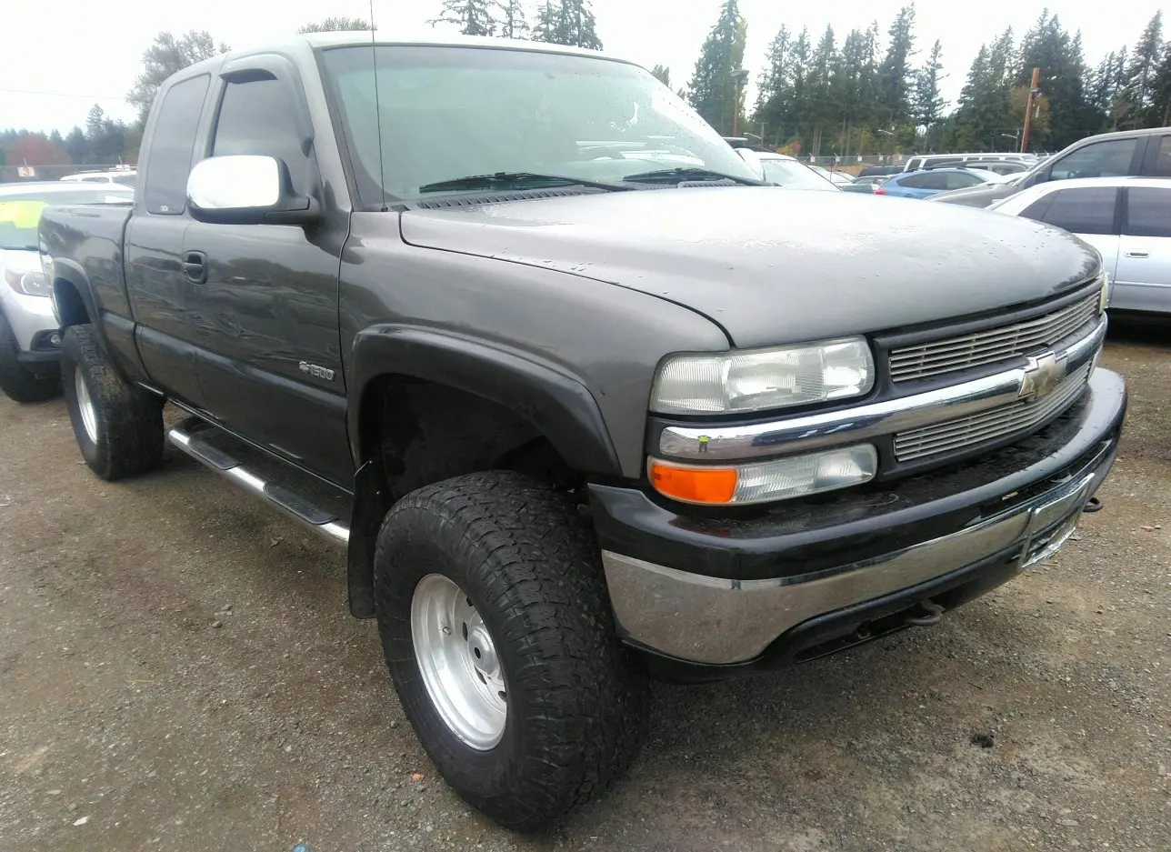 2001 CHEVROLET  - Image 1.