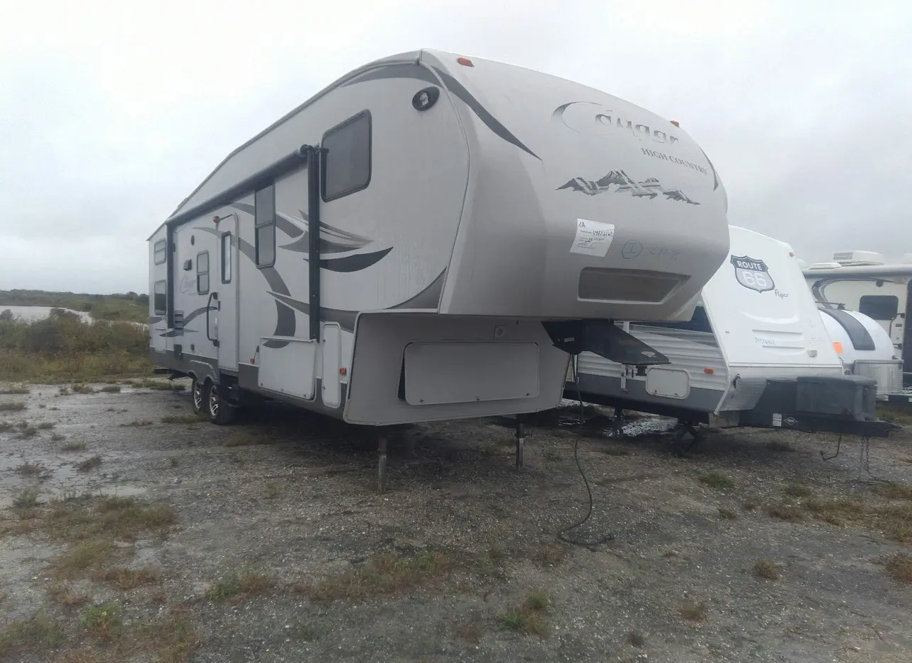 2011 KEYSTONE RV  - Image 1.