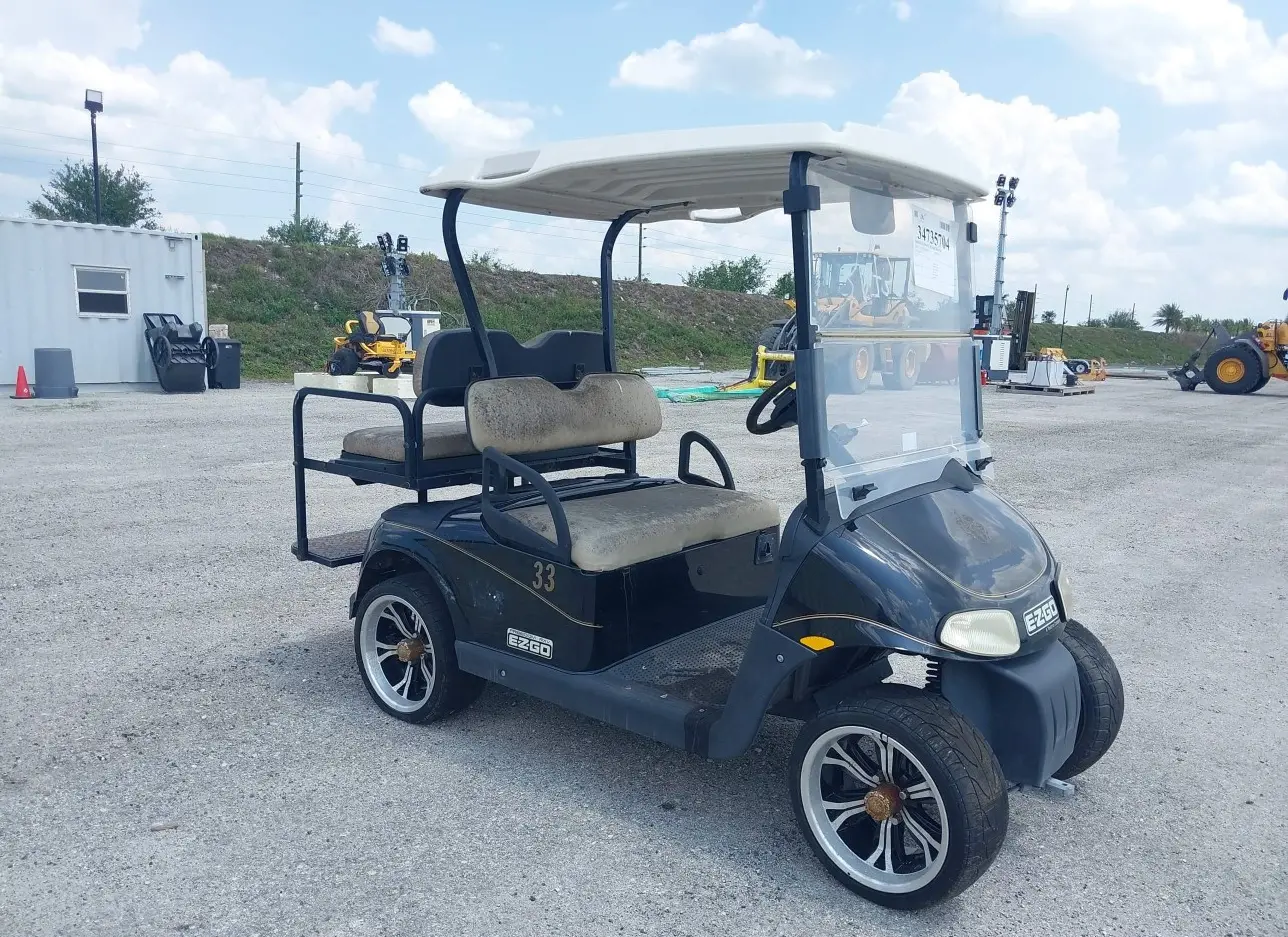 2014 GOLF CART  - Image 1.