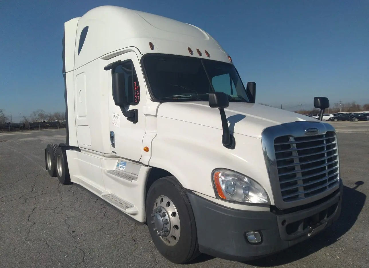 2016 FREIGHTLINER  - Image 1.