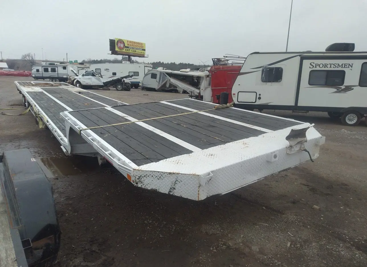 2021 DIAMOND C TRAILER MFG.  - Image 1.