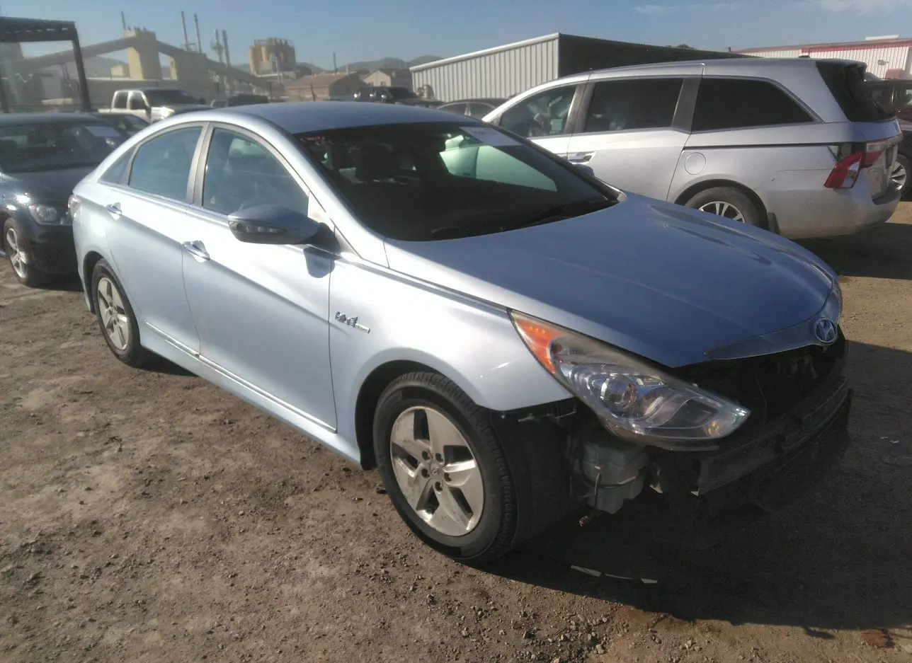 2012 HYUNDAI  - Image 1.